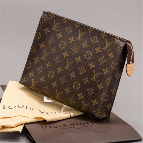 louis vuitton toiletry bag 25 price|Louis Vuitton toiletry pouch 26.